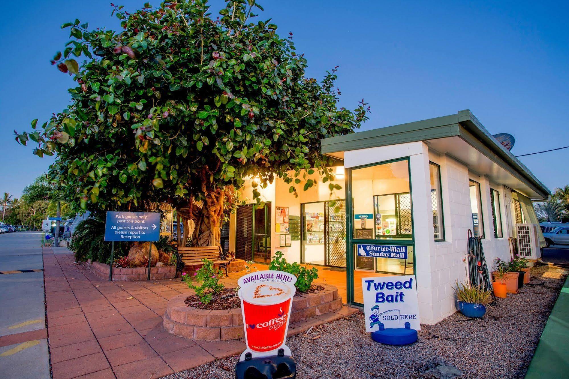 Nrma Bowen Beachfront Holiday Park 外观 照片