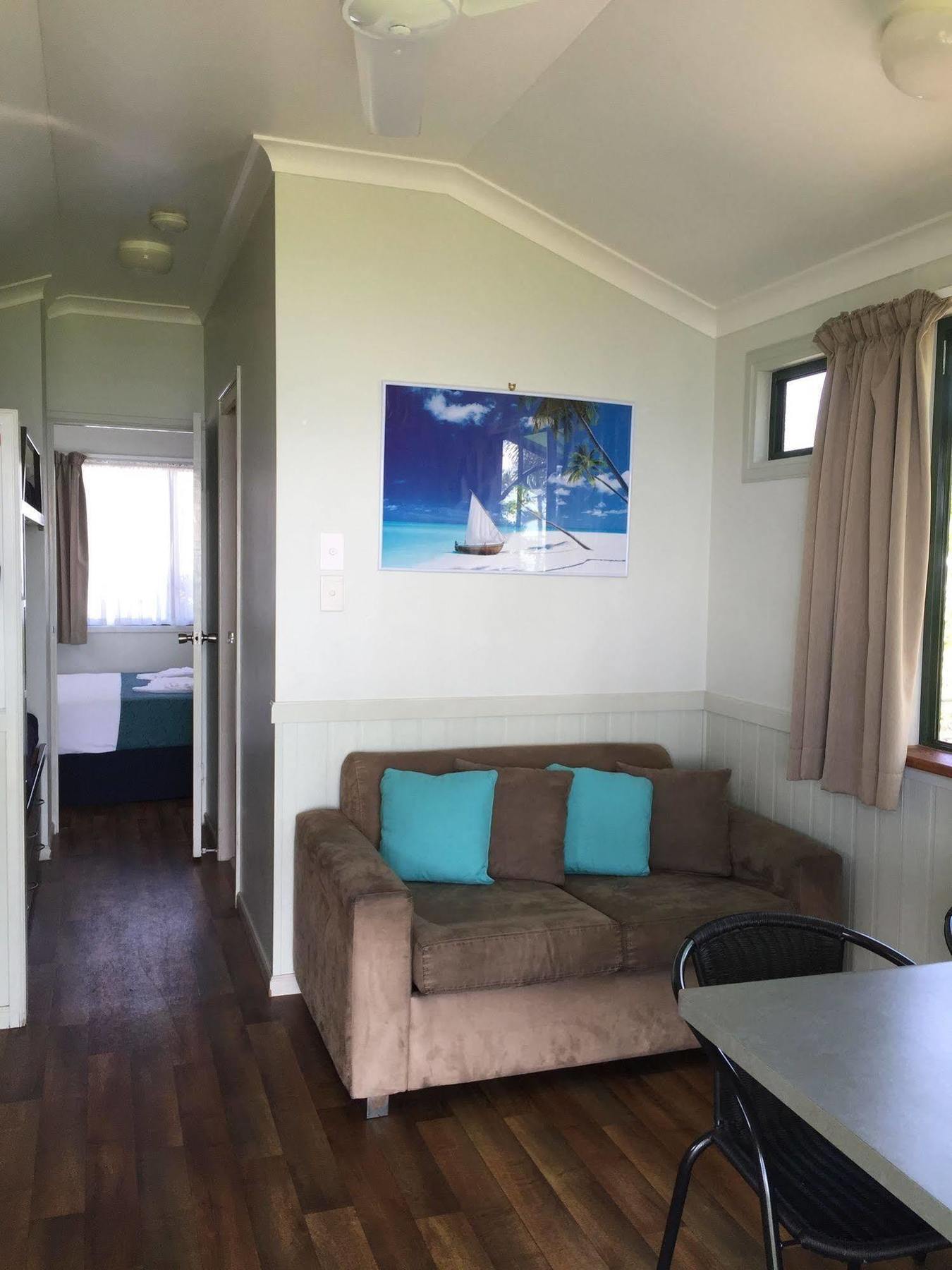 Nrma Bowen Beachfront Holiday Park 外观 照片
